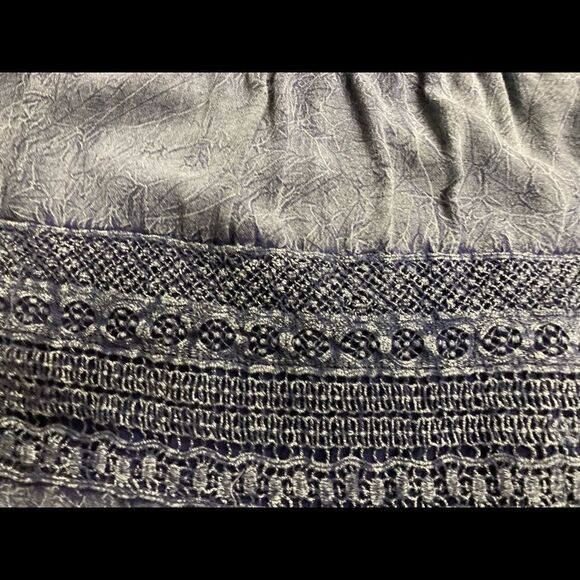 MAX EDITION,Women’s Blue/Gray Embroidered, Crinkled Top, boat neckline,Sz Medium - Picture 8 of 11